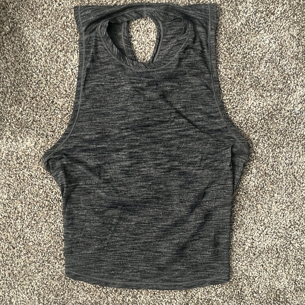 Lululemon top